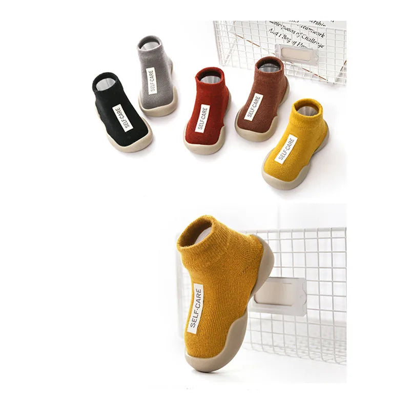 Zapatos de bebé Primeros pasos para niños pequeños Botas de punto para bebés y niñas Suela de goma suave antideslizante Zapatos informales de piso Descalzos
