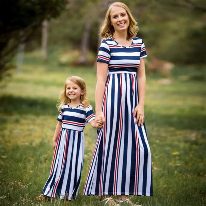 Mom and Daughter Dress Spring Fashion Mother Daughter Dresses Family Matching Cotton Outfits Girls Baby Clothing 1-9 Years Old