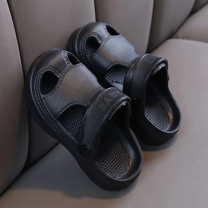 2025 Kids Slides Sandals Soft Comfortable Lightweight Eva Indoor Slippers Flat Feature for Summer Season