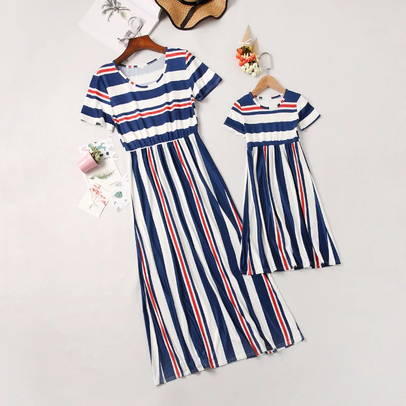 Mom and Daughter Dress Spring Fashion Mother Daughter Dresses Family Matching Cotton Outfits Girls Baby Clothing 1-9 Years Old