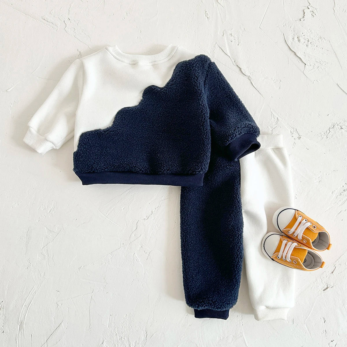 2024 Winter Warme Babykleidungssets für Jungen Neugeborene Blau Weiß Oberteil und Hose Kleinkind 1-3 Jahre