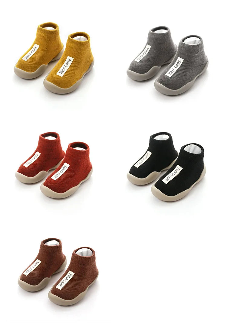 Zapatos de bebé Primeros pasos para niños pequeños Botas de punto para bebés y niñas Suela de goma suave antideslizante Zapatos informales de piso Descalzos