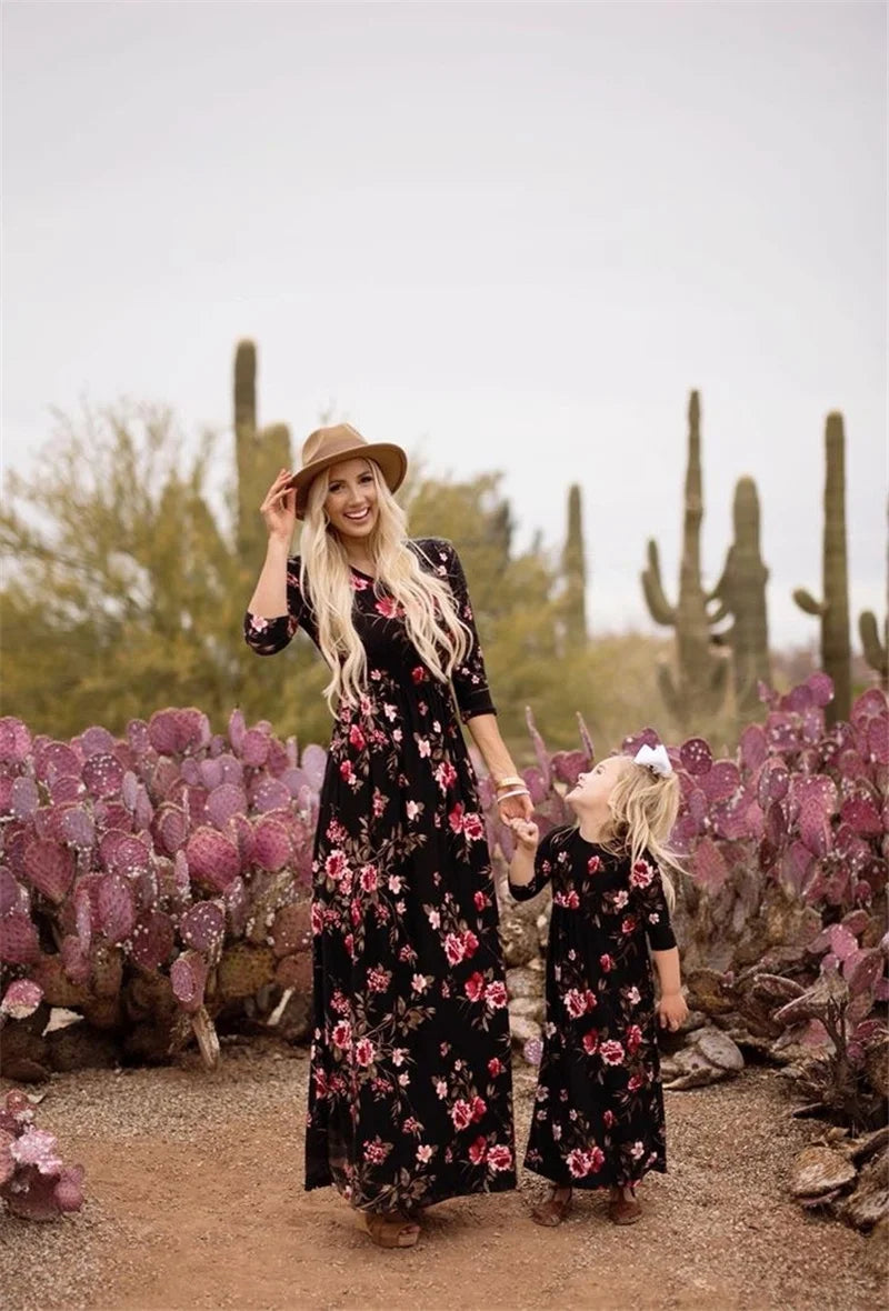 Mom and Daughter Dress Spring Fashion Mother Daughter Dresses Family Matching Cotton Outfits Girls Baby Clothing 1-9 Years Old