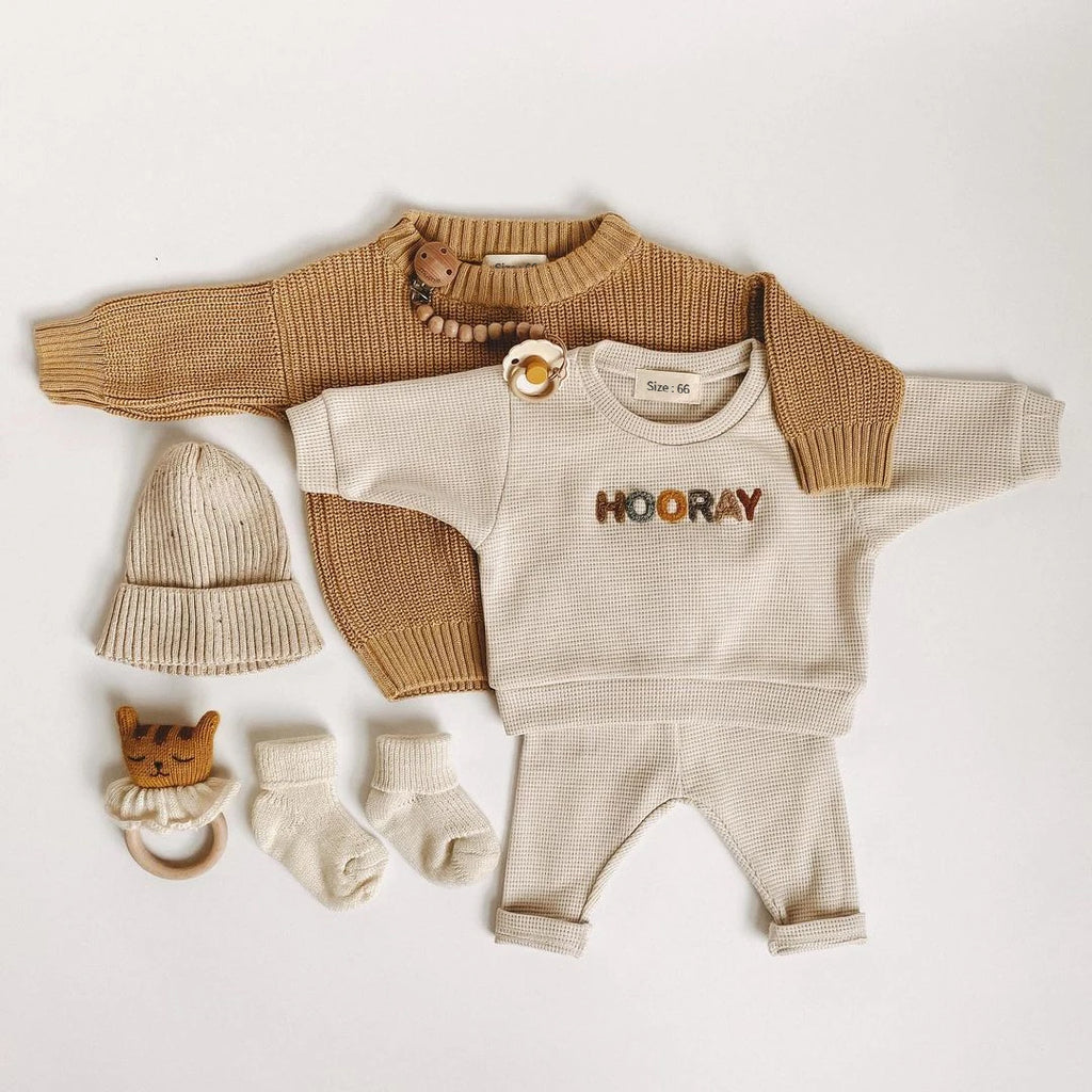 Frühlingsmode Aktiver Stil Babykleidungsset Neugeborenen-Sweatshirt- und Hosenanzug für Jungen und Mädchen