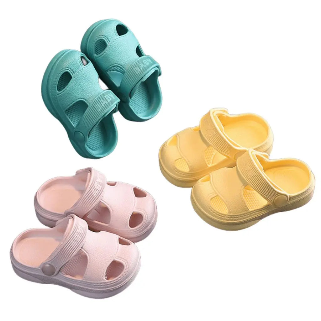 2025 Kids Slides Sandals Soft Comfortable Lightweight Eva Indoor Slippers Flat Feature for Summer Season