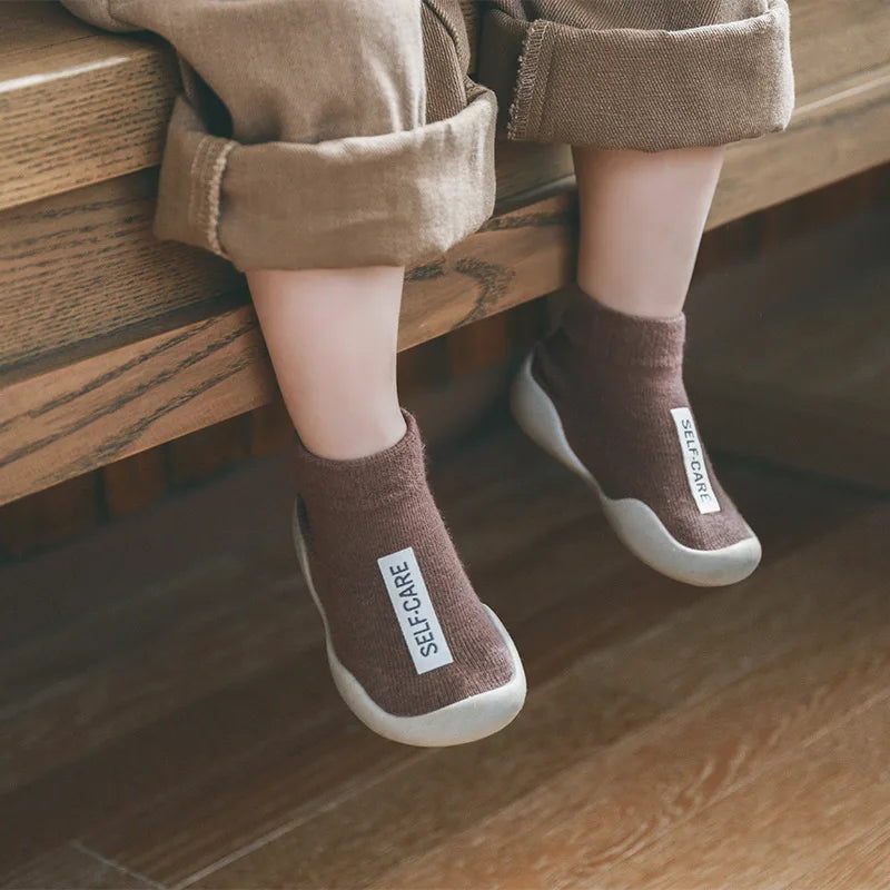 Zapatos de bebé Primeros pasos para niños pequeños Botas de punto para bebés y niñas Suela de goma suave antideslizante Zapatos informales de piso Descalzos