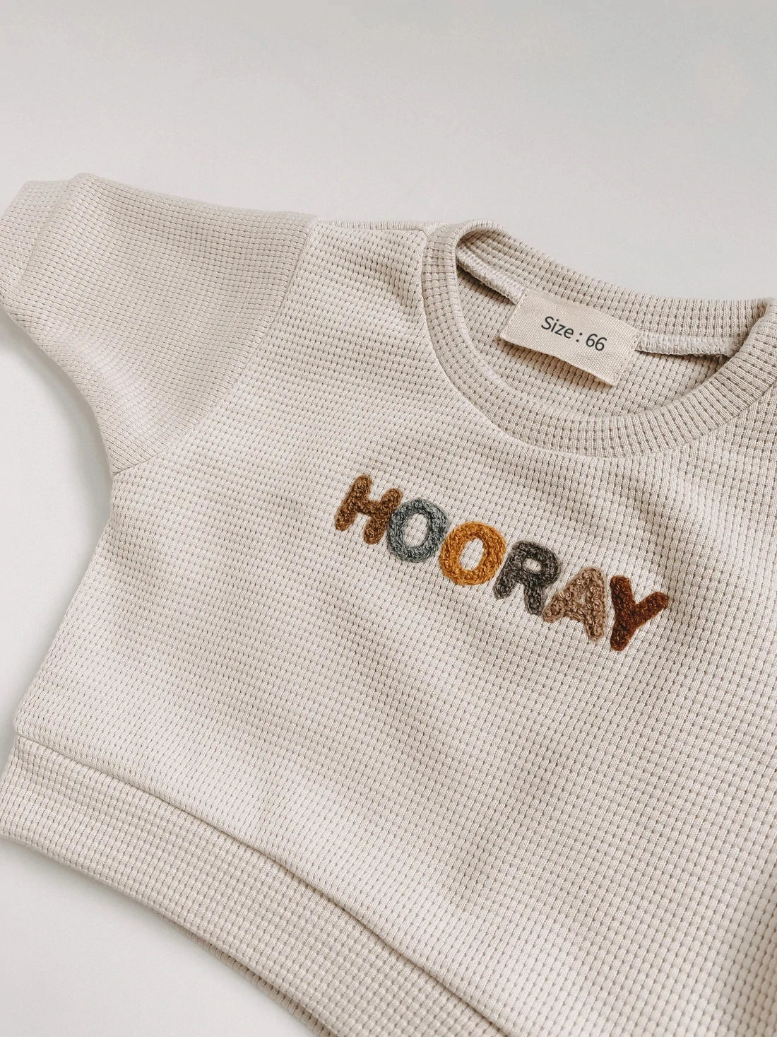 Frühlingsmode Aktiver Stil Babykleidungsset Neugeborenen-Sweatshirt- und Hosenanzug für Jungen und Mädchen