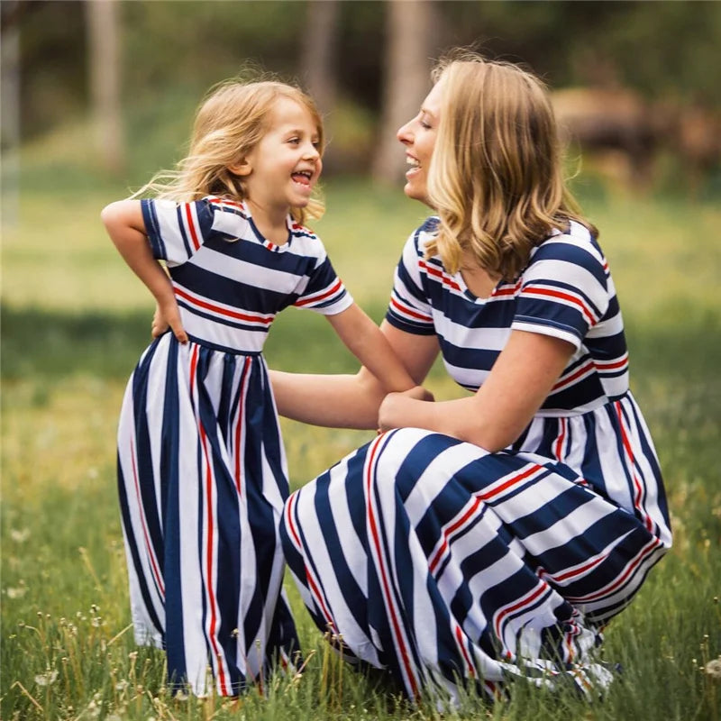 Mom and Daughter Dress Spring Fashion Mother Daughter Dresses Family Matching Cotton Outfits Girls Baby Clothing 1-9 Years Old
