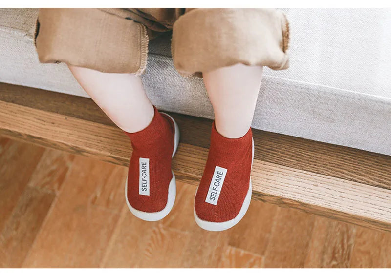 Zapatos de bebé Primeros pasos para niños pequeños Botas de punto para bebés y niñas Suela de goma suave antideslizante Zapatos informales de piso Descalzos