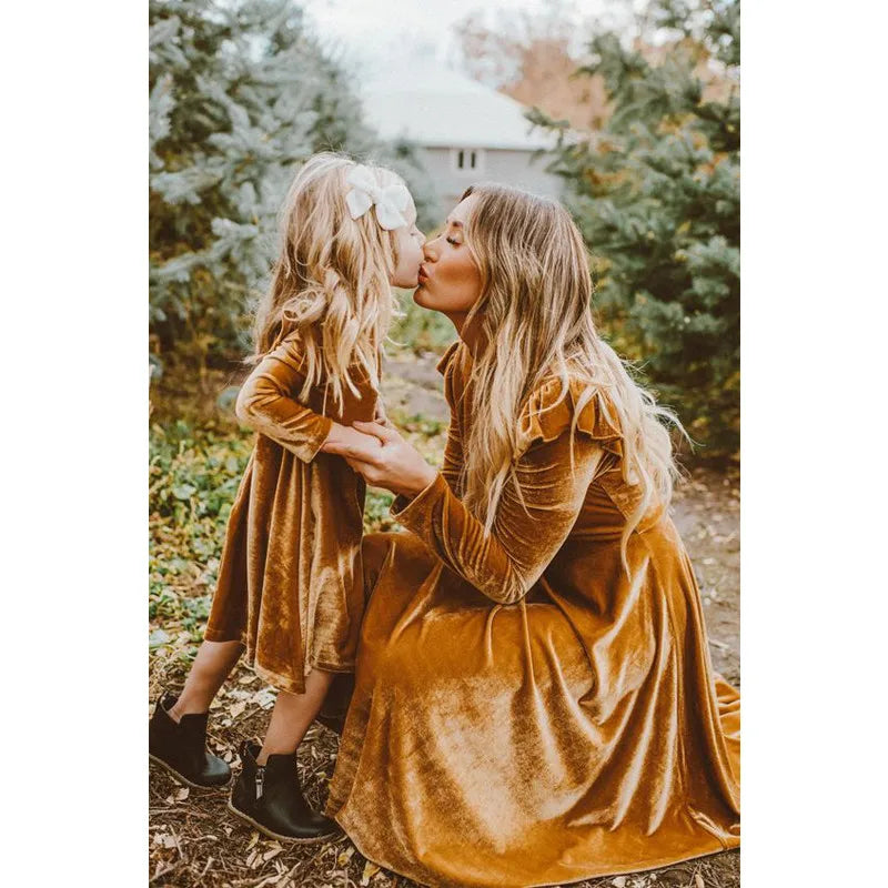 Mom and Daughter Dress Spring Fashion Mother Daughter Dresses Family Matching Cotton Outfits Girls Baby Clothing 1-9 Years Old