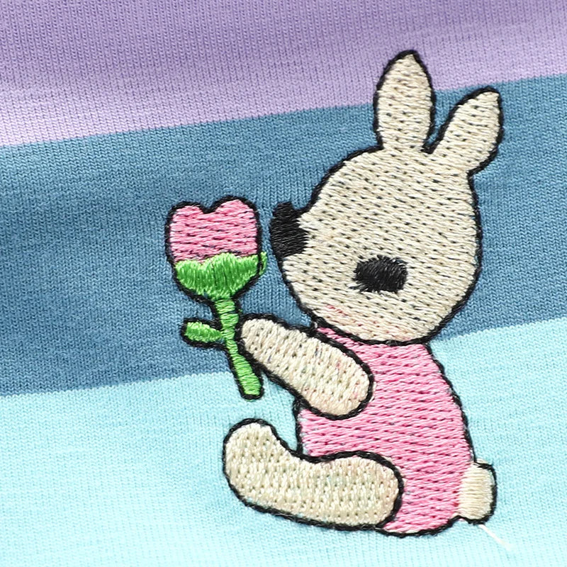 Mädchen Sommer Mode süßes Kurzarm Cartoon Hasen besticktes Regenbogenstreifen Baby Mädchen Prinzessinnenkleid