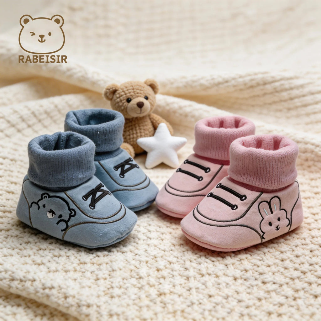 Baby Shoes and Foot Covers for Newborns to Protect Their Feet While Sleeping, Suitable for 0-18 Months, Spring and Autumn Models, Warm
