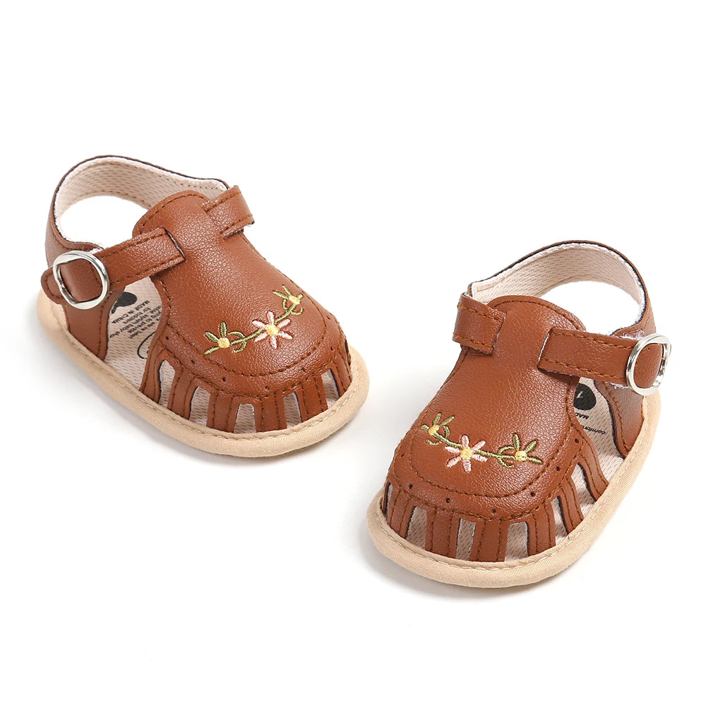 Baby summer sandals non-slip soles, soft flat shoes for infants, suitable for indoor and outdoor learning to walk shoes.