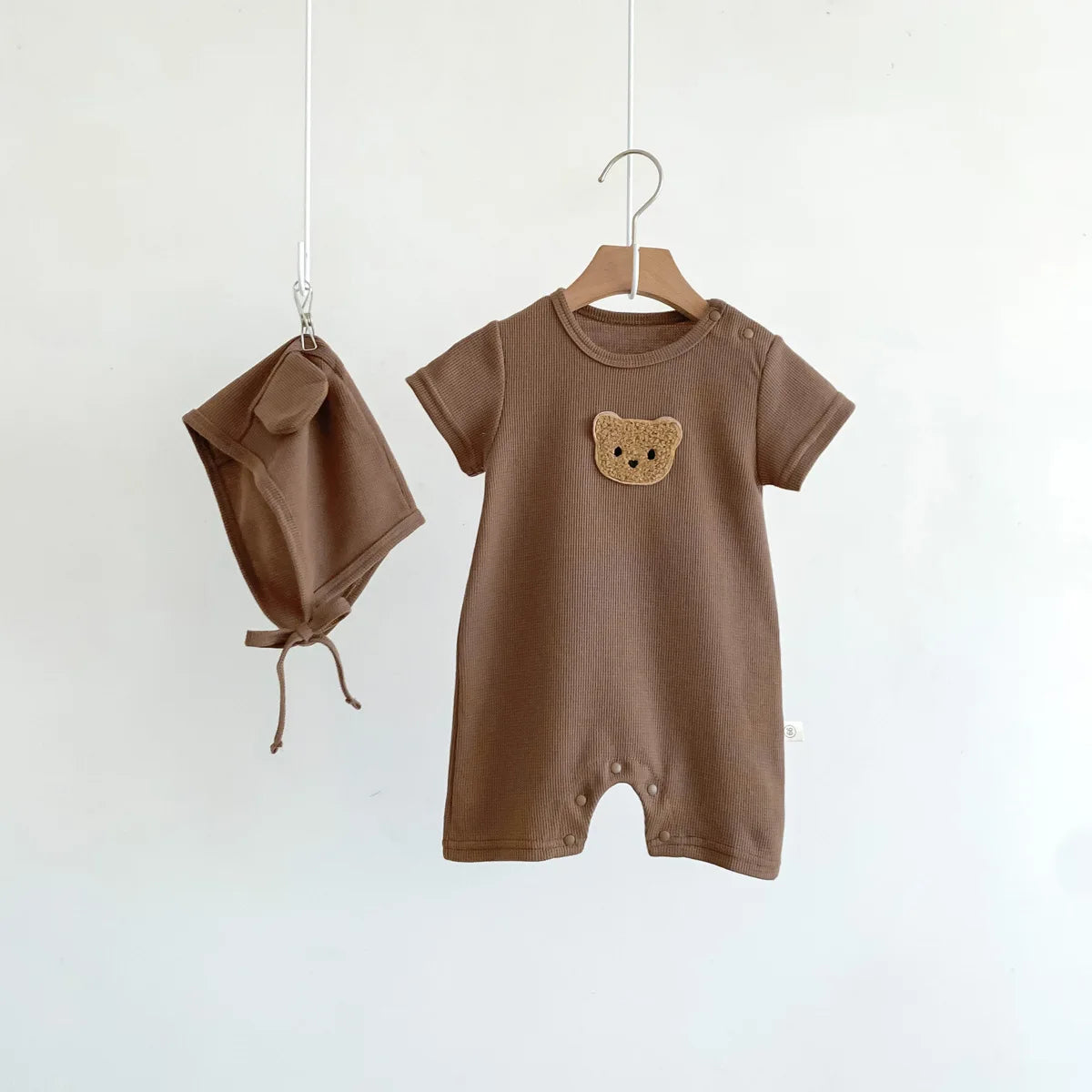 Novedad de verano para niños bebés, niñas y niños, manga corta, gofre, parche de oso, mameluco de algodón para recién nacidos, regalo, gorro con orejas