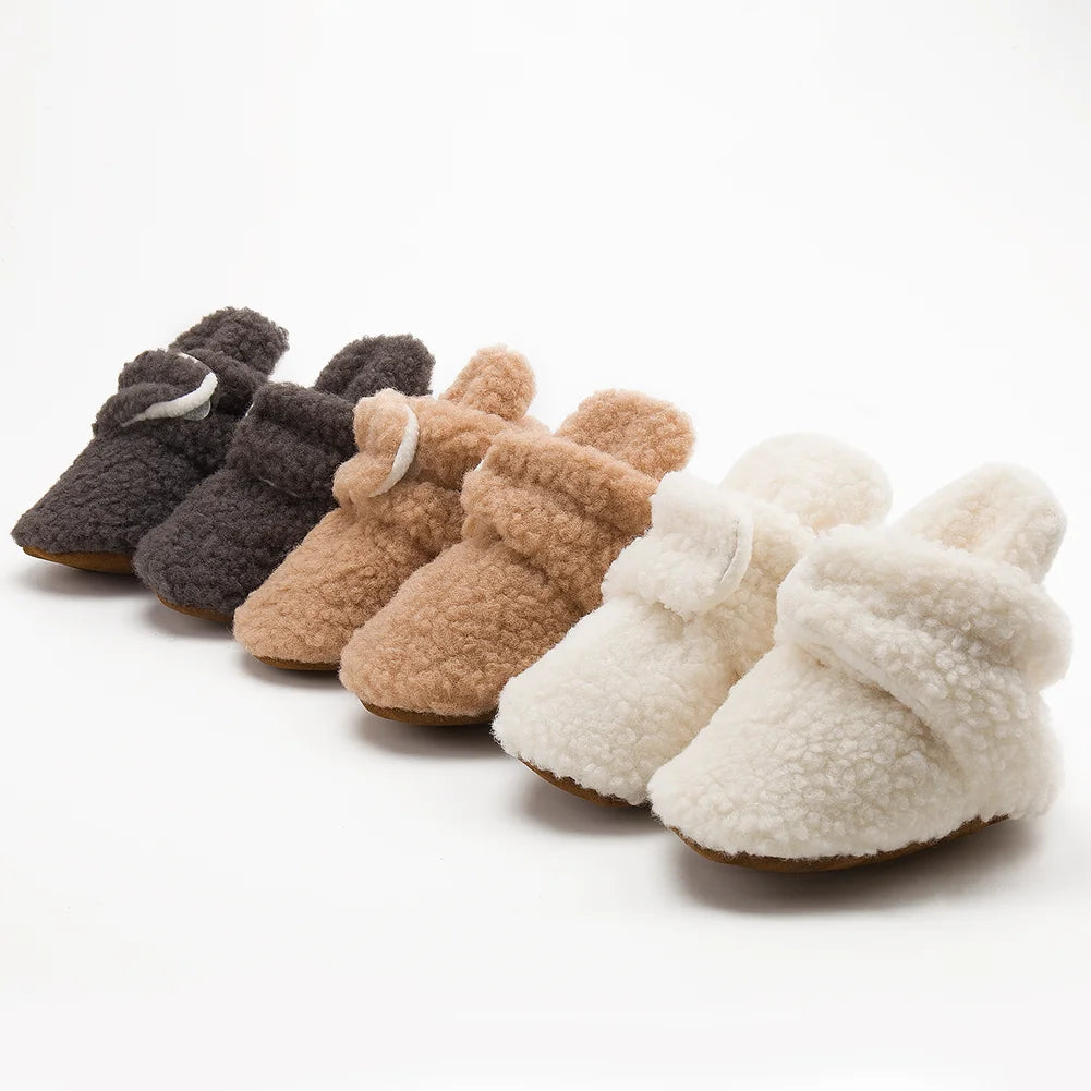 Meckior Botines de forro polar para bebé, zapatillas para bebé, niña y niño, antideslizantes, suela blanda, calcetines para bebé, primeros andadores de recién nacido, zapatos cálidos para cuna