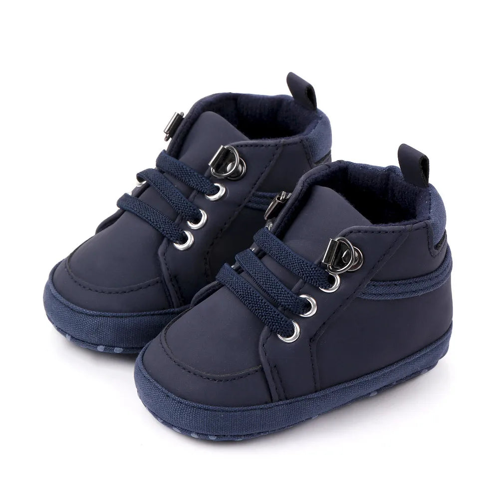 Brand Neugeborenes Baby Junge Schuhe Weiche Sohle Krabbelschuhe Warme Stiefel Anti-Rutsch Sneaker Einfarbig PU Lauflernschuhe für 1 Jahr alt 0-18 Monate