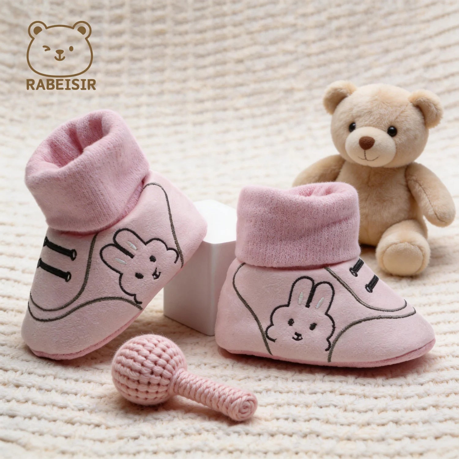 Baby Shoes and Foot Covers for Newborns to Protect Their Feet While Sleeping, Suitable for 0-18 Months, Spring and Autumn Models, Warm