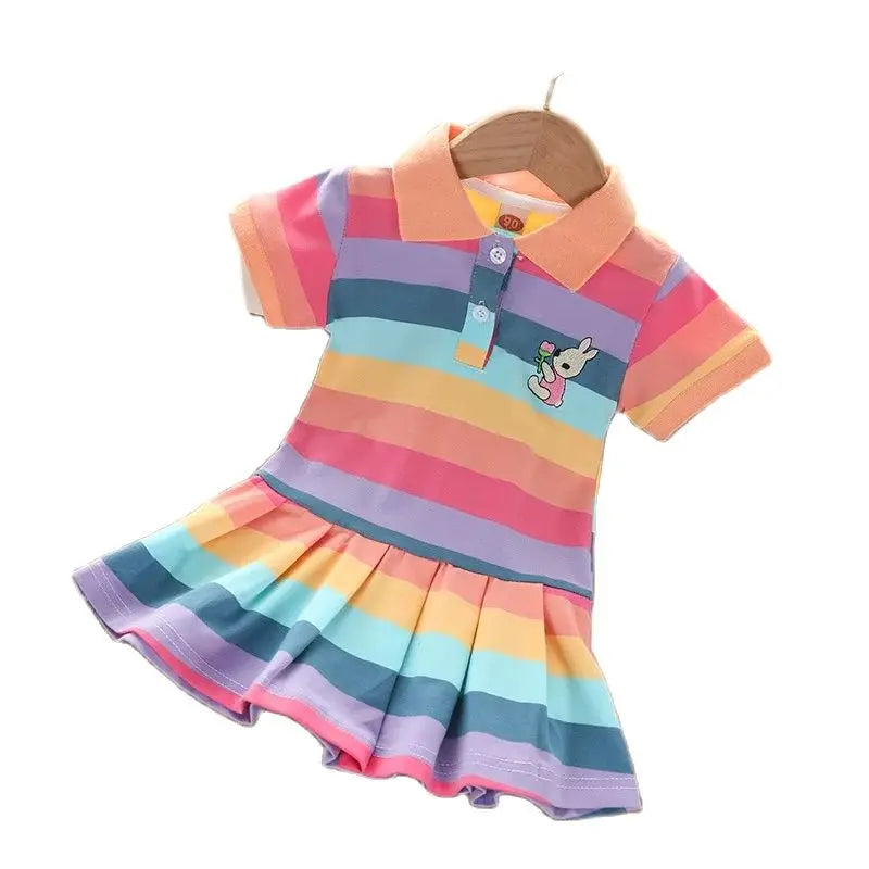 Mädchen Sommer Mode süßes Kurzarm Cartoon Hasen besticktes Regenbogenstreifen Baby Mädchen Prinzessinnenkleid