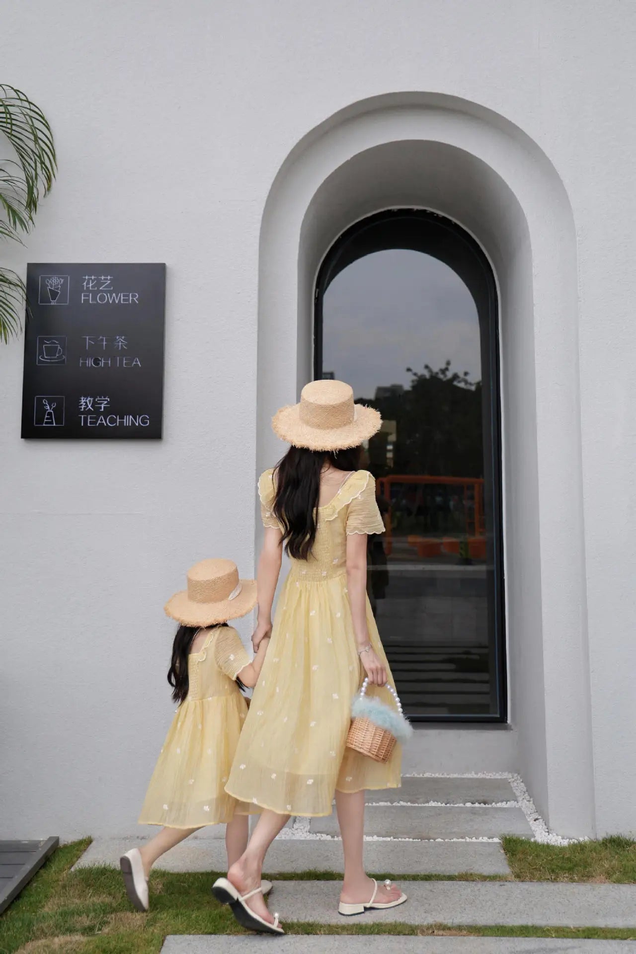 Mother and Daughter Matching Summer Dress Mom and Baby Girls Same Clothes Mommy and Me Short Sleeve Elegant Dresses for Women