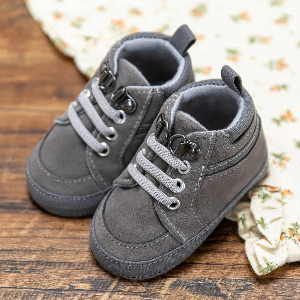 Baby-Sneaker, Kleinkind-Jungen-Mädchen-Sportschuhe, Kleinkind-Freizeitschuhe mit Baumwollsohle, rutschfeste PU-Lauflernschuhe, Krabbelschuhe, Basketballschuhe