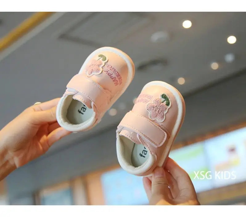 Baby Leather Shoes with Sweet Flowers Toddler Flat Shoes Round Toes Soft 2025 New Fashion Kids Casual Shoes Versatile Non-slip