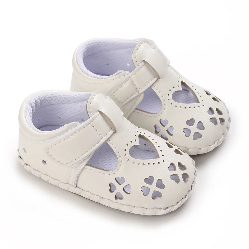 Breathable New Cute Little Bear Baby Sandals Infant Girls Shoes Princess Rubber Sole Non-slip Toddler First Walkers