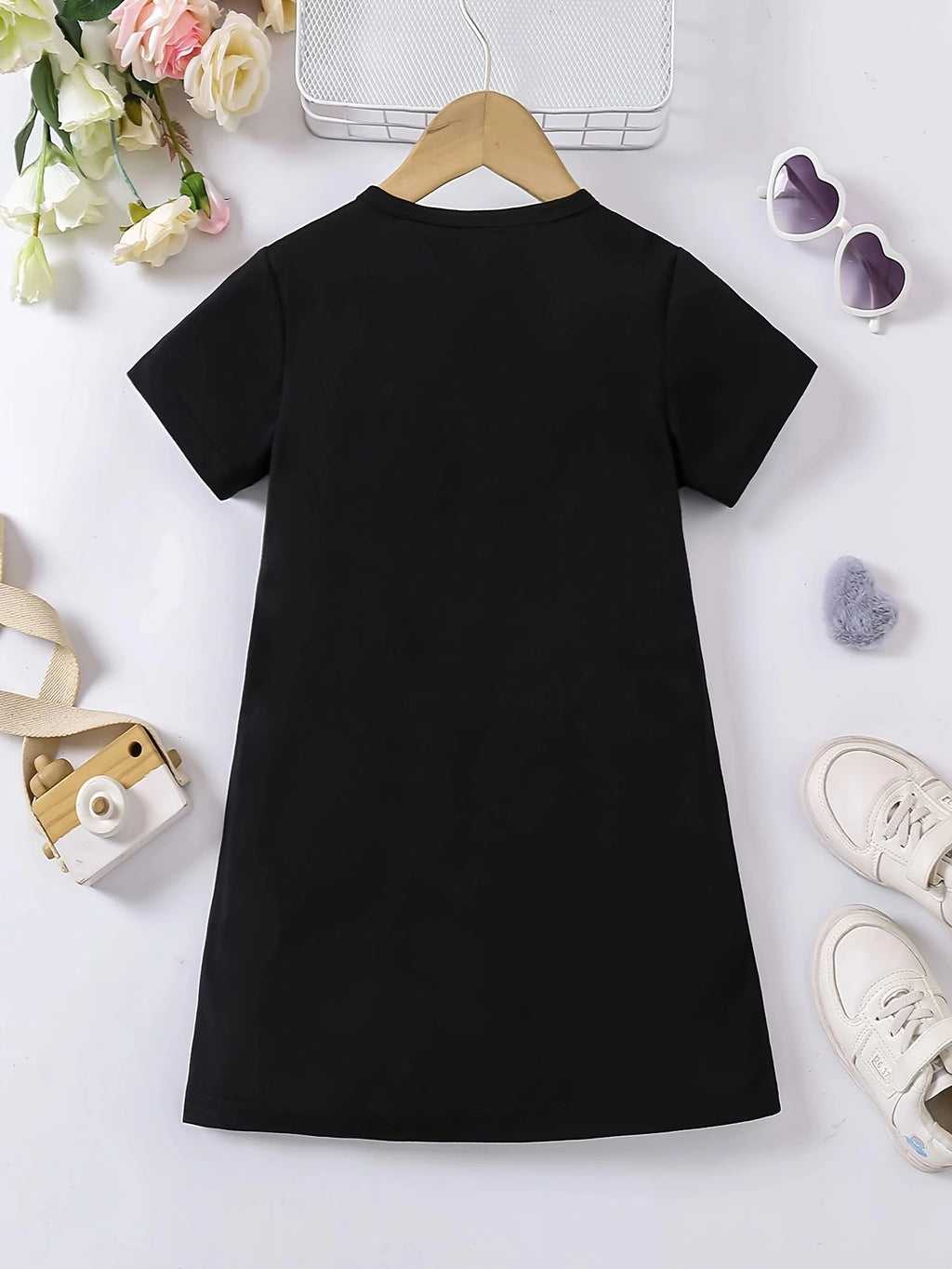 Bonito mono informal de verano para niña con estampado de amor, vestido de mezcla de fibra de poliéster suave, transpirable y elástico.