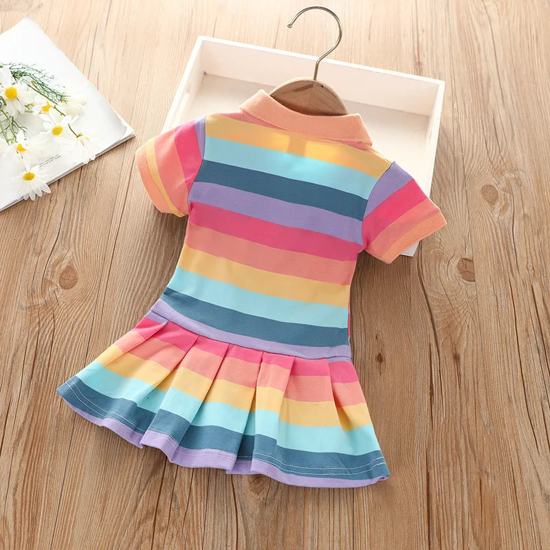 Mädchen Sommer Mode süßes Kurzarm Cartoon Hasen besticktes Regenbogenstreifen Baby Mädchen Prinzessinnenkleid