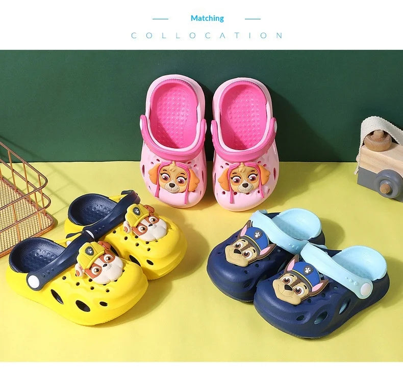 Zuecos de Chase de La Patrulla Canina | Adorable perro 3D + decoración de naturaleza | Correa ajustable | Pantuflas transpirables de EVA para niños pequeños