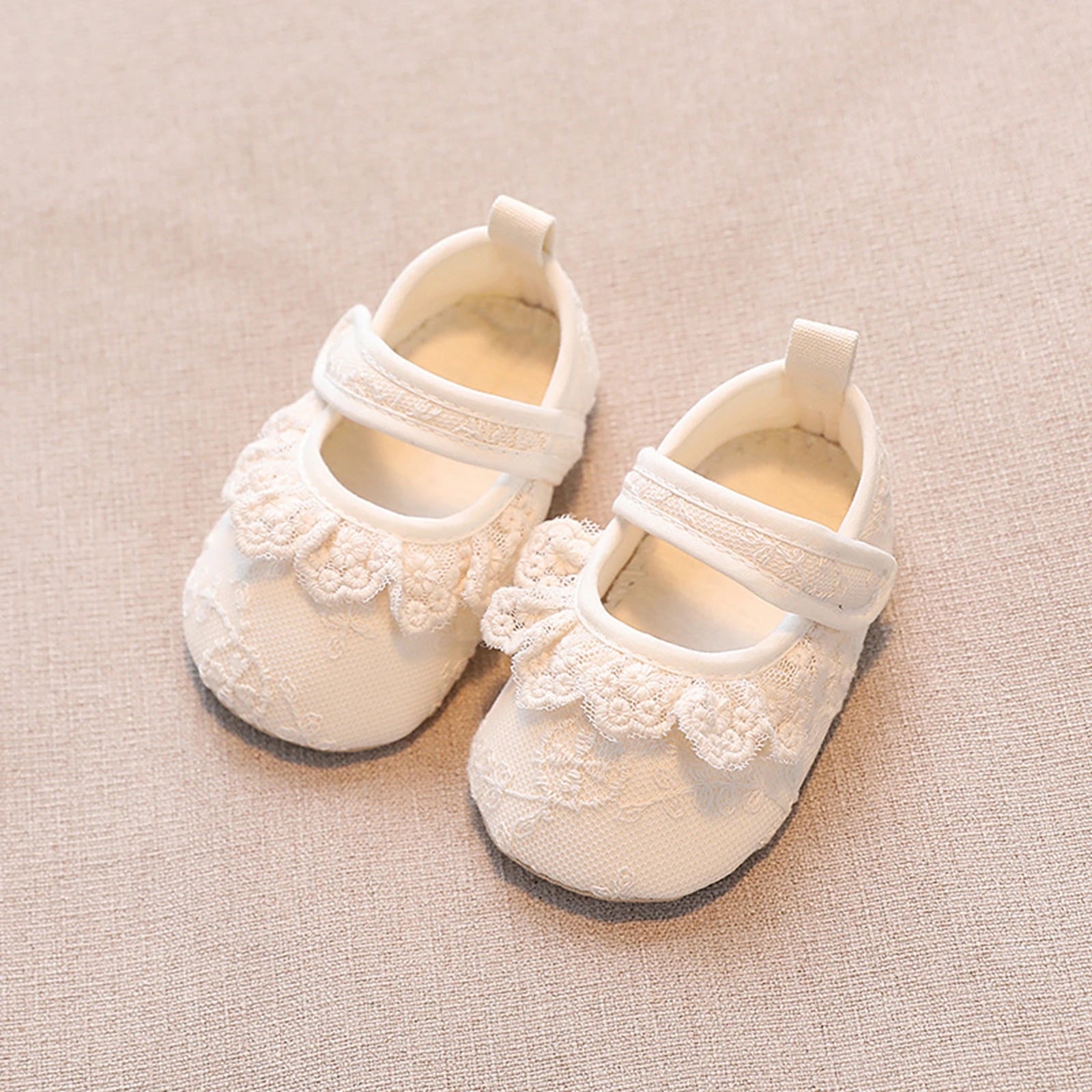 BeQeuewll Infant Baby Girls Shoes Non-Slip Soft Soled Lace Bowknot Flats Toddler First Walker Spring Autumn Princess Shoes