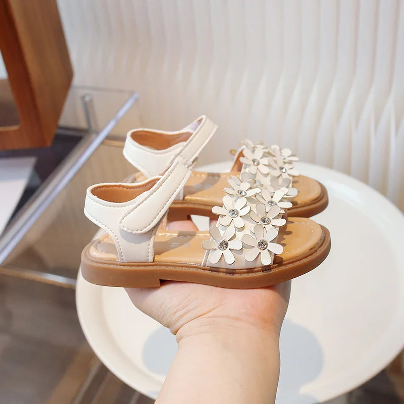 Baby Sandals Non slip Soft Bottom Children's Sandals New Girl's Flower Sandals Korean Edition Fashion Princess Style