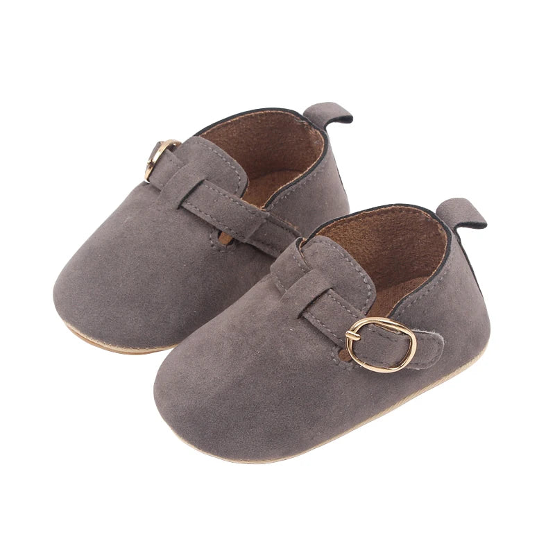 Zapatillas de bebé lindas y cómodas con suela flexible y antideslizante para primeros pasos de niñas y niños