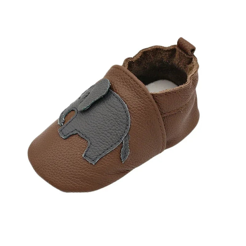 Zapatitos de bebé de piel de vaca suave, patucos para recién nacidos, para bebés, niños y niñas, mocasines pantuflas para primeros pasos.
