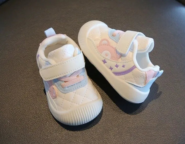 Soft Sole Toddler Shoes for Babies Anti Slip First Walkers with Secure Fit Cute Cartoon Design Sneakers for Spring Autumn