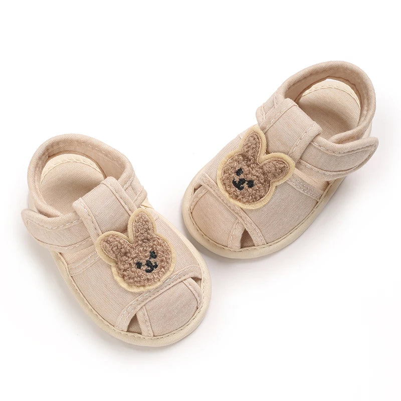 Summer sandals for baby boys and girls, breathable baby summer sandals, first walking shoes for newborns at 18 months old