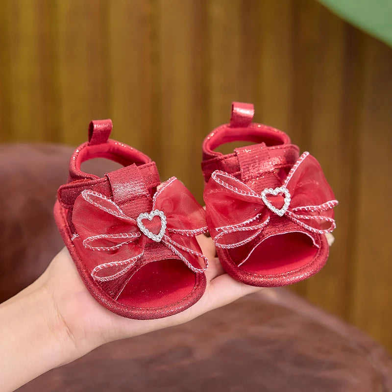 Spring and Summer Sandals for 0-1 Year Old Female Babies, Suitable for Daily Casual Wear, Solid Color with Bow and Heart Decoration, Cute Flat Shoes for Baby Girls, Adorable Toddler Shoes