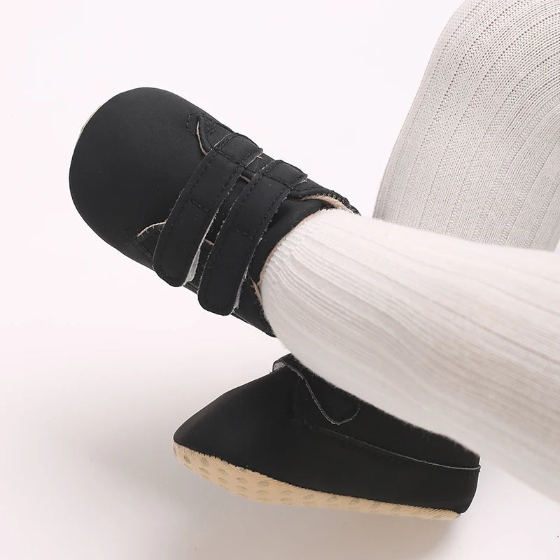 Newborn Baby Shoes Classic Leather Soft Soles Non Slip Toddler Walking Shoes for Boys and Girls 0-18M First Step Walking Shoes
