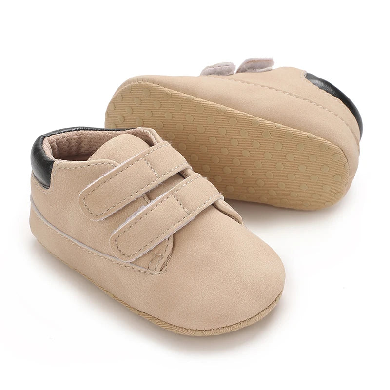 Newborn Baby Shoes Classic Leather Soft Soles Non Slip Toddler Walking Shoes for Boys and Girls 0-18M First Step Walking Shoes