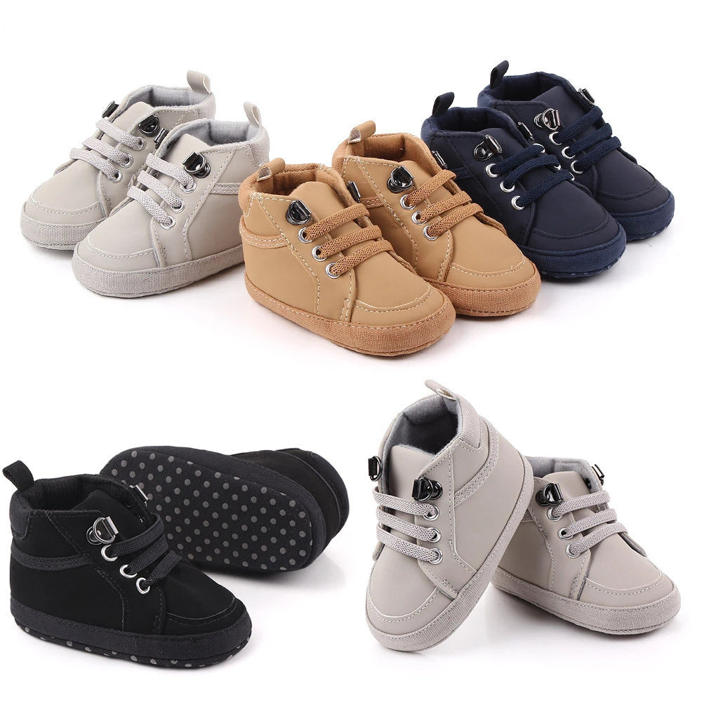 Brand Neugeborenes Baby Junge Schuhe Weiche Sohle Krabbelschuhe Warme Stiefel Anti-Rutsch Sneaker Einfarbig PU Lauflernschuhe für 1 Jahr alt 0-18 Monate