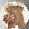 Novedad de verano para niños bebés, niñas y niños, manga corta, gofre, parche de oso, mameluco de algodón para recién nacidos, regalo, gorro con orejas