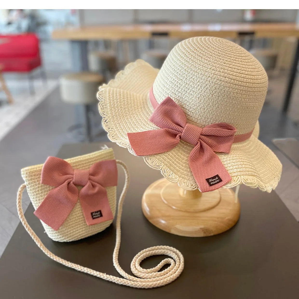 Summer Girls Beach Sun Hats Lotus Leaf Brim Cute Squinting Eyes Bowknot Outdoor Sun Protection Children Straw Cap Kids
