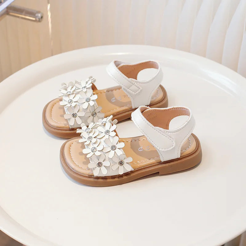 Baby Sandals Non slip Soft Bottom Children's Sandals New Girl's Flower Sandals Korean Edition Fashion Princess Style