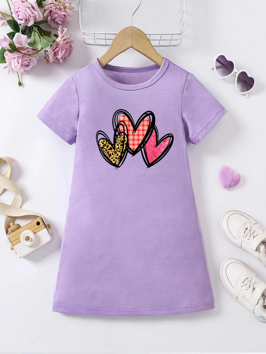 Bonito mono informal de verano para niña con estampado de amor, vestido de mezcla de fibra de poliéster suave, transpirable y elástico.