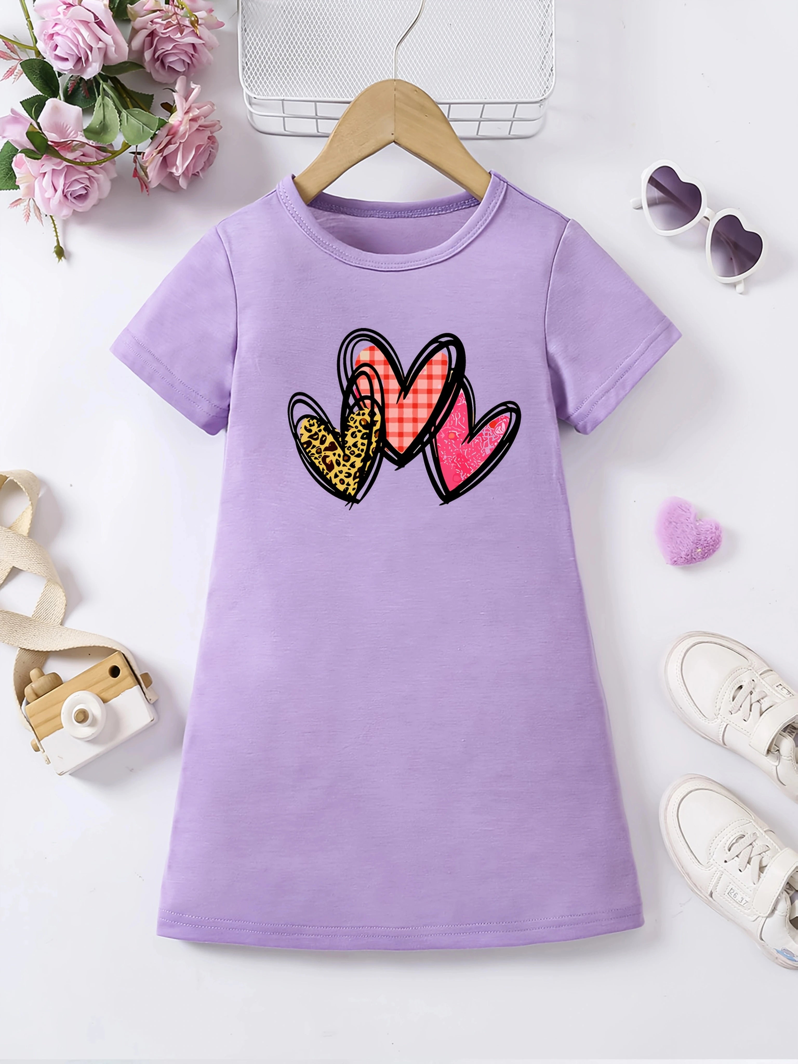 Bonito mono informal de verano para niña con estampado de amor, vestido de mezcla de fibra de poliéster suave, transpirable y elástico.