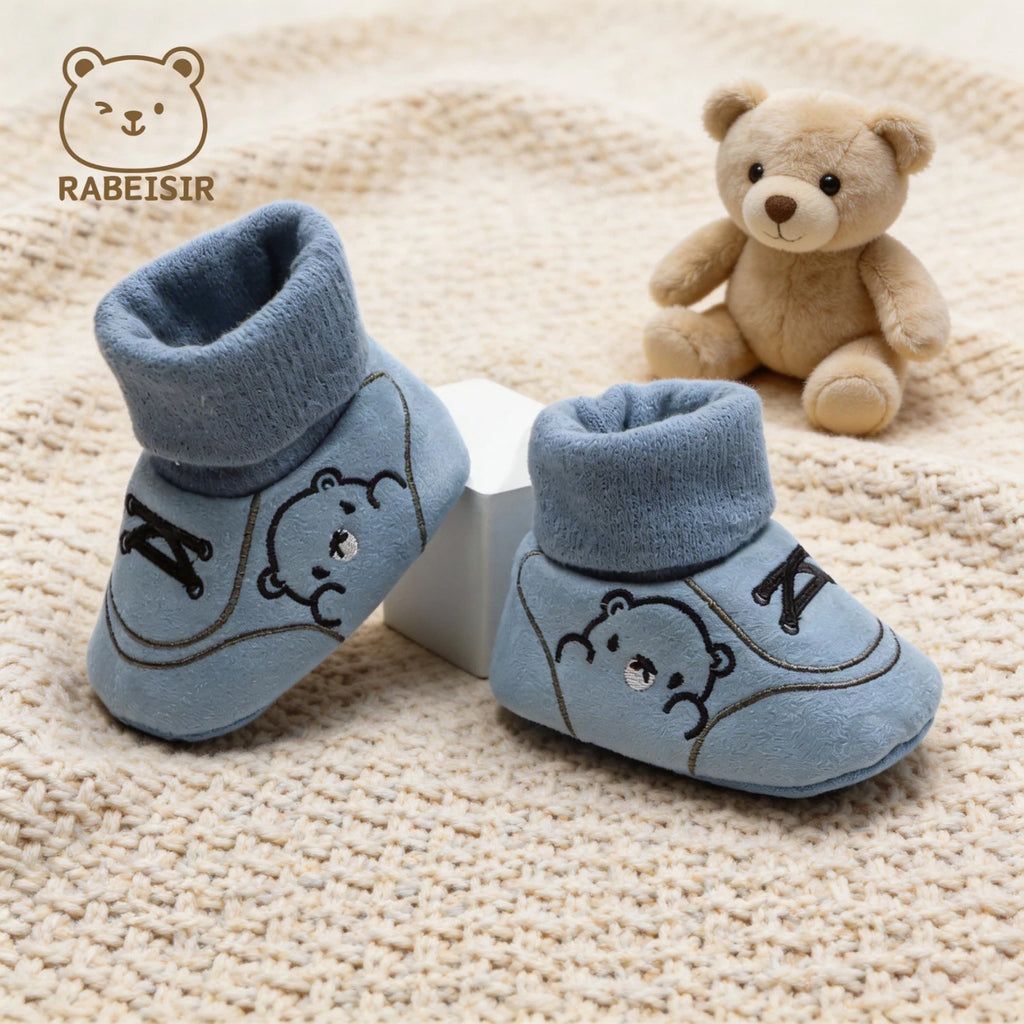 Baby Shoes and Foot Covers for Newborns to Protect Their Feet While Sleeping, Suitable for 0-18 Months, Spring and Autumn Models, Warm