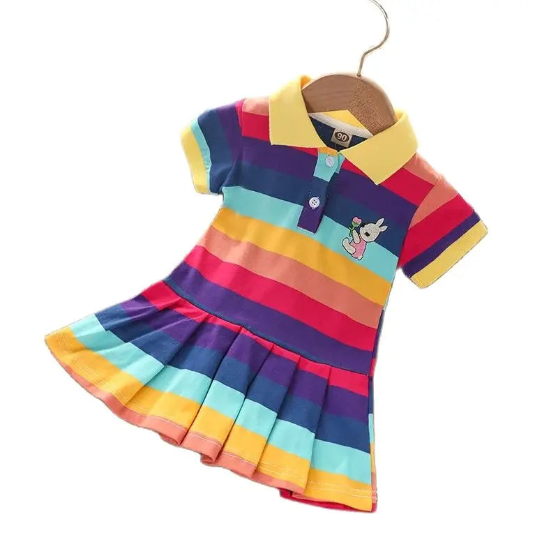 Mädchen Sommer Mode süßes Kurzarm Cartoon Hasen besticktes Regenbogenstreifen Baby Mädchen Prinzessinnenkleid