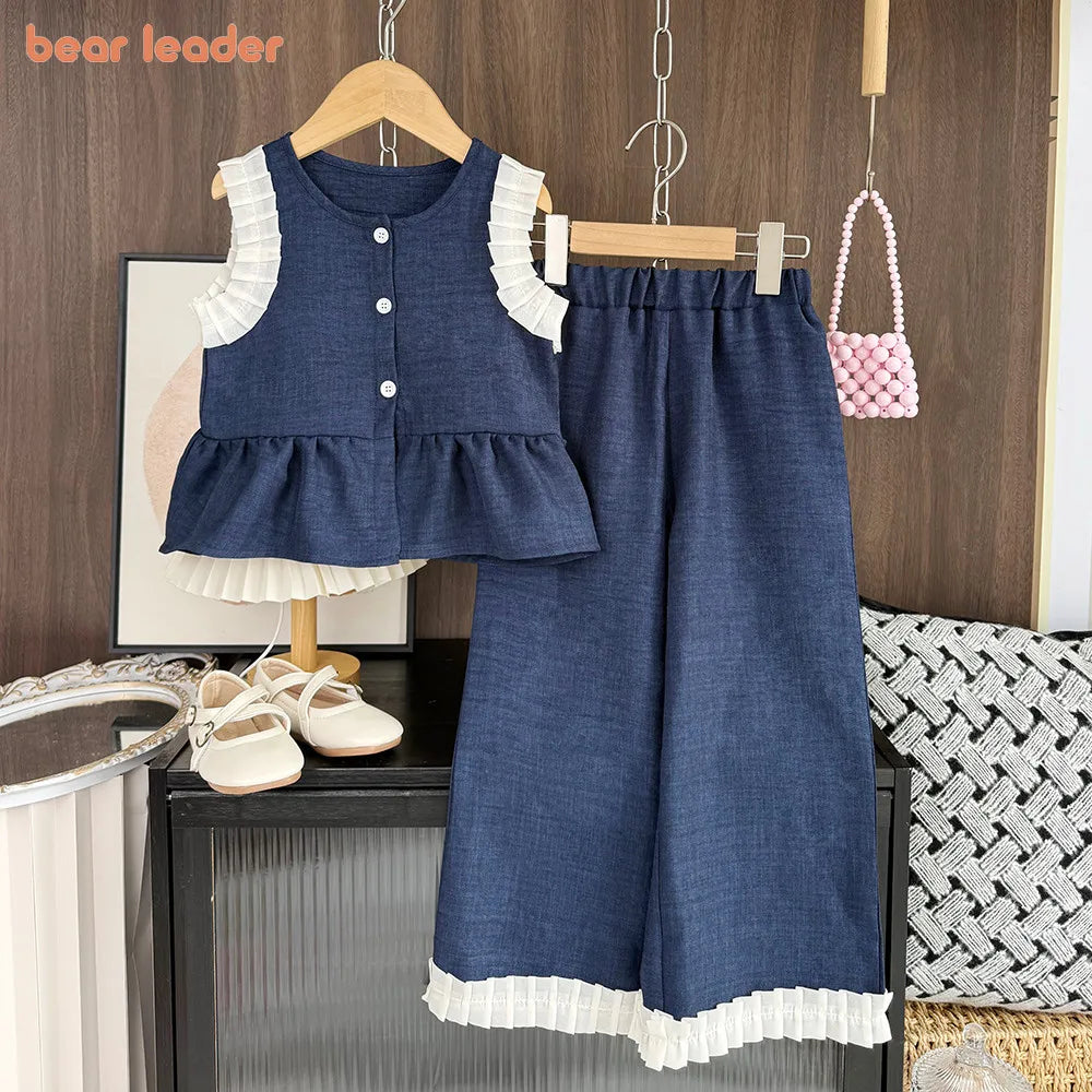 Bear Leader Koreanische Version Kinderkleidung Mädchen Blauer Imitations-Jeansanzug Sommer Neu Ärmelloses Oberteil + Weite Hose Zweiteiler Set