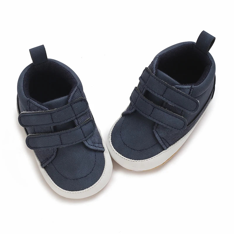 Newborn Baby Shoes Classic Leather Soft Soles Non Slip Toddler Walking Shoes for Boys and Girls 0-18M First Step Walking Shoes