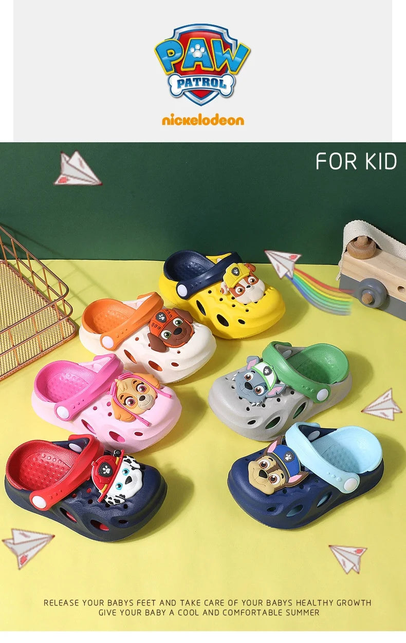 Zuecos de Chase de La Patrulla Canina | Adorable perro 3D + decoración de naturaleza | Correa ajustable | Pantuflas transpirables de EVA para niños pequeños