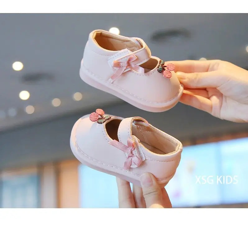 Baby Walking Shoes Round Toes Sweet Bows Girls Casual Shoes Versatile Cute 2025 New Fashion Kids Flat Shoes Soft Bottom Trendy
